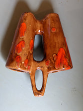 Cargar imagen en el visor de la galería, 70s Planter Double Vase with Handle Orange & Brown Drip
