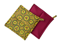 Load image into Gallery viewer, Potholders- Hot Pads- Handmade with Vintage Fabric