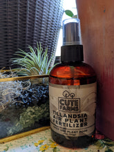 Cargar imagen en el visor de la galería, Tillandsia Air Plant Fertilizer 4oz Spray Bottle Daily Use