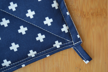 Cargar imagen en el visor de la galería, Potholders - Blue and White Swiss Cross Reversable Pattern With Hanging Loop
