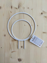 Cargar imagen en el visor de la galería, White Acrylic Hoop Trellis - Circle - Endless Loop - Available in 2 Sizes