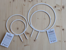 Cargar imagen en el visor de la galería, Small and Medium sized double hoop trellises shown together for size comparison.