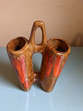 Cargar imagen en el visor de la galería, 70s Planter Double Vase with Handle Orange &amp; Brown Drip
