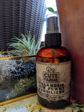Load image into Gallery viewer, Tillandsia Air Plant Fertilizer 4oz Spray Bottle Daily Use
